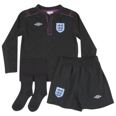 England Home Goalkeeper Infant Kit 2010