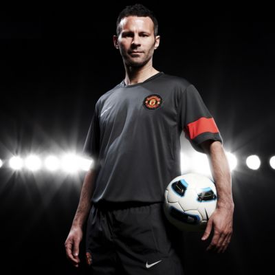 Manchester United Pre-Match Top - Dark Shadow/Challenge Red/White