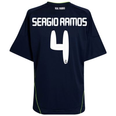Real-Madrid-away-shirt-2010-11-Ramos-4