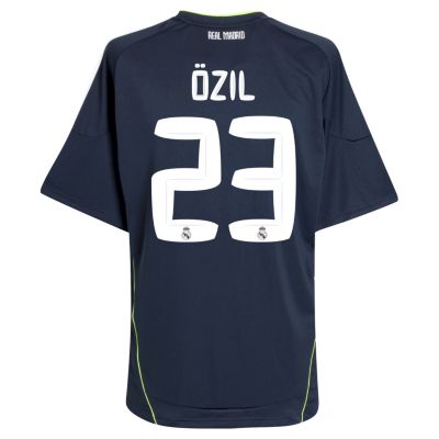 Real-Madrid-away-shirt-2010-11-Ozil-23